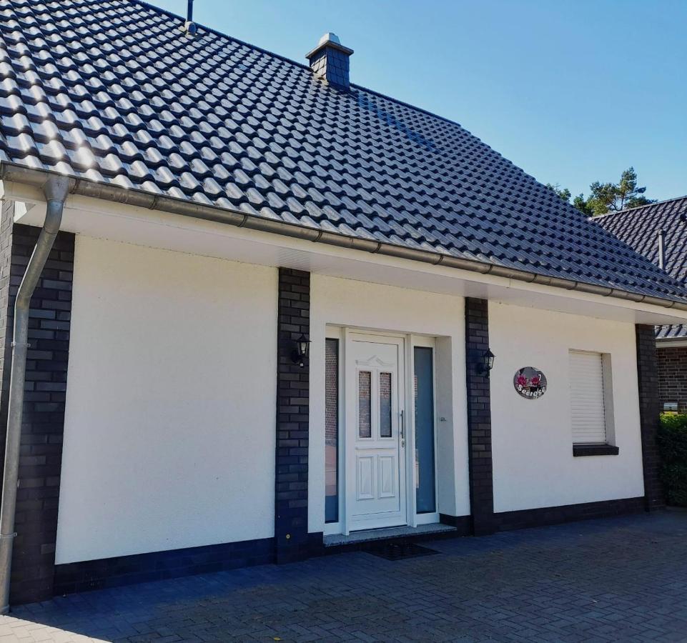 פריזוייטה Ferienhaus Seerose מראה חיצוני תמונה